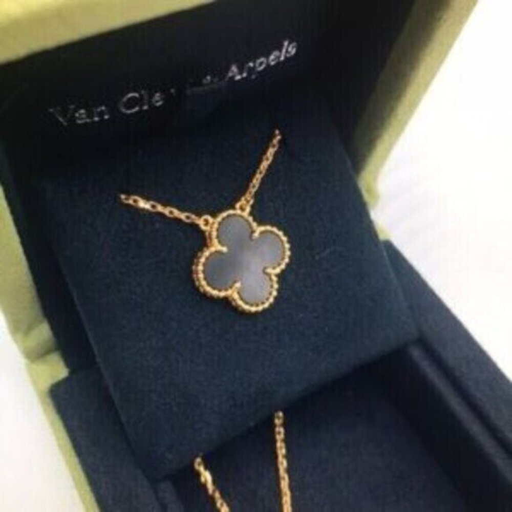 Van Cleef & Arpels 18K gold onyx necklace